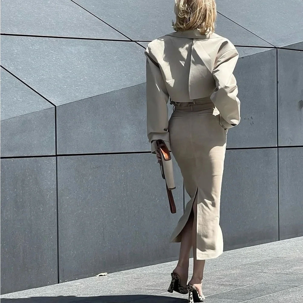 Helsa NWOT Overiszed Cropped Trench in Chino - Picture 3 of 13